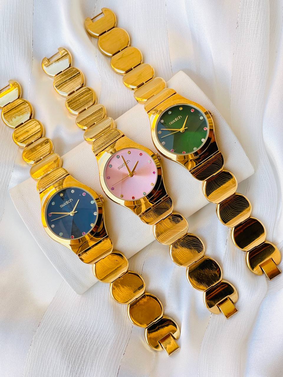 ساعة سواتش نسائية ذهبية - Swatch Style Watch