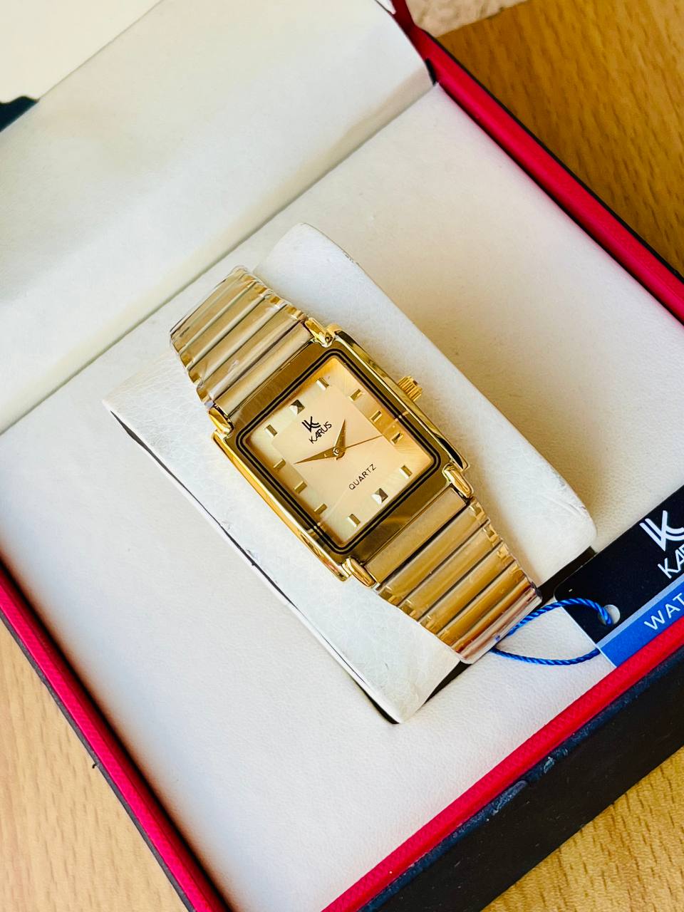 ساعة كاروس ذهبية كلاسيك - Karus Classic Gold Watch