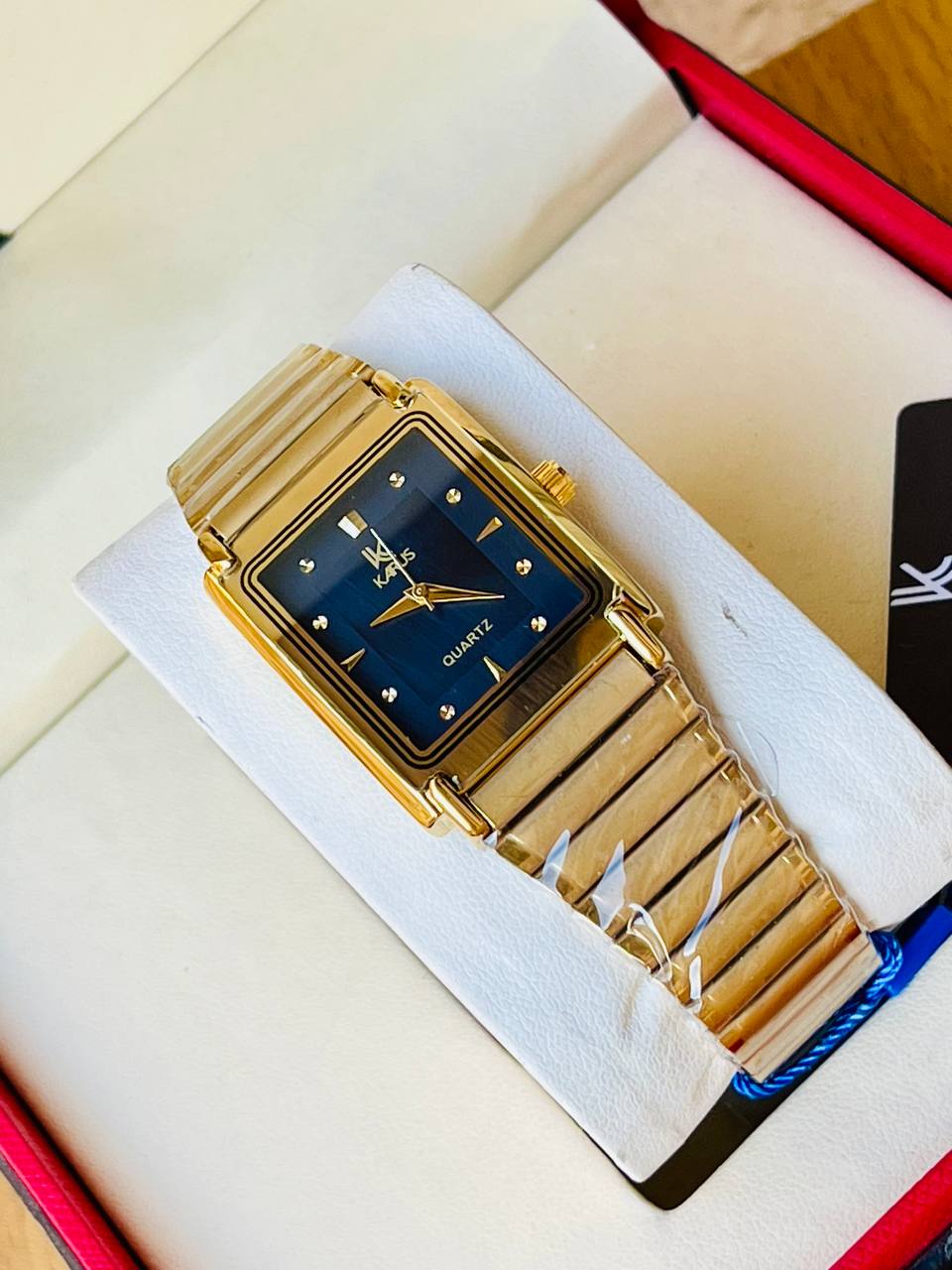 ساعة كاروس ذهبية كلاسيك - Karus Classic Gold Watch