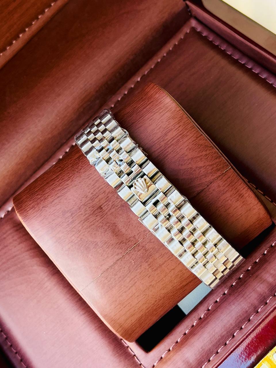 ساعة رولكس سكاي دويلر رجالية فاخرة - Rolex Sky-Dweller Style Watch
