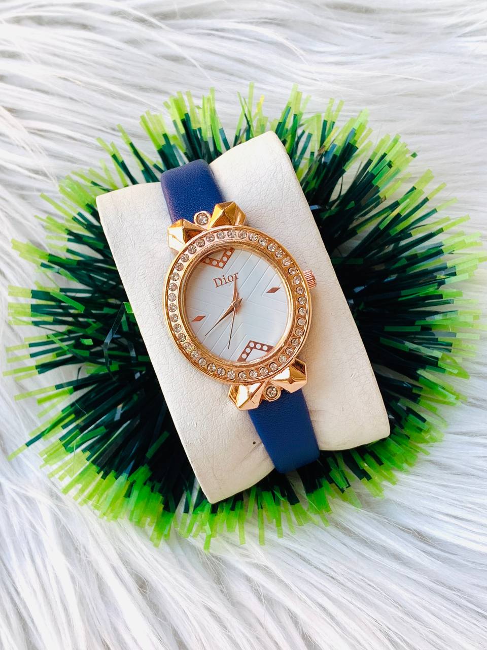 ساعة ديور نسائية بسير جلد مرصعة - Dior Watch