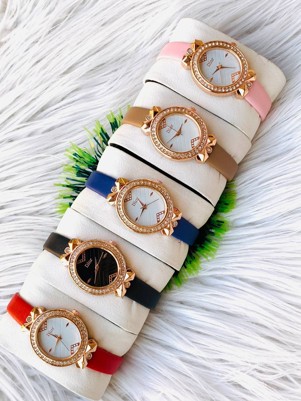 ساعة ديور نسائية بسير جلد مرصعة - Dior Watch